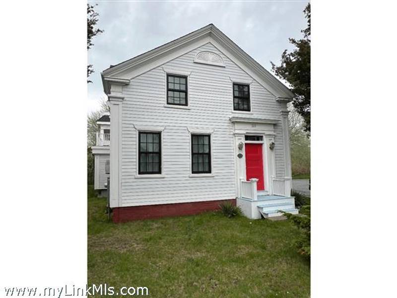 111 Eastville Avenue  Oak Bluffs