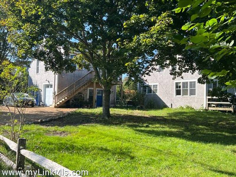 44 Plantingfield Way  Edgartown