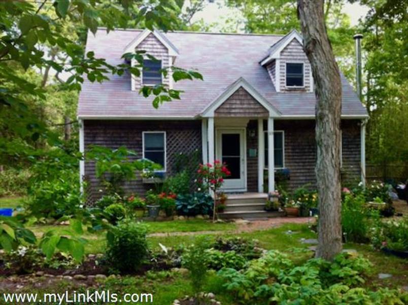 113 Leonard Circle  Vineyard Haven