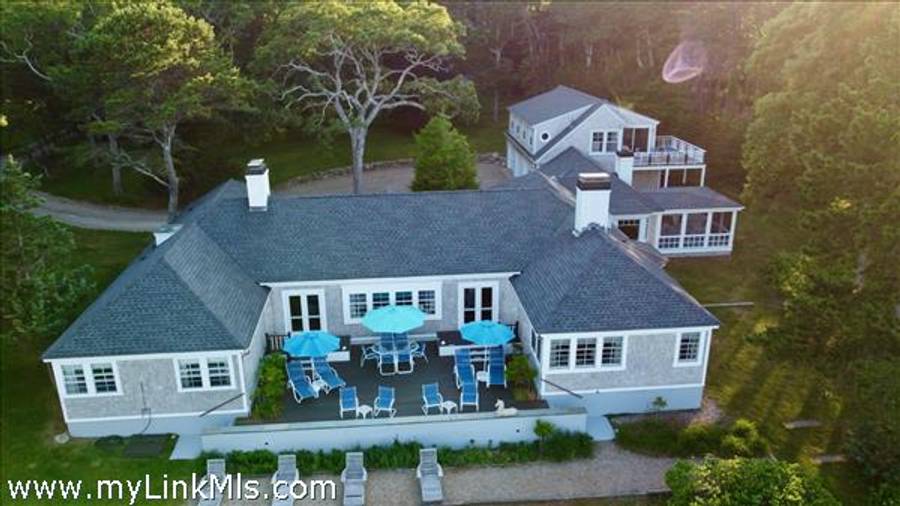 825 Main Street  Vineyard Haven