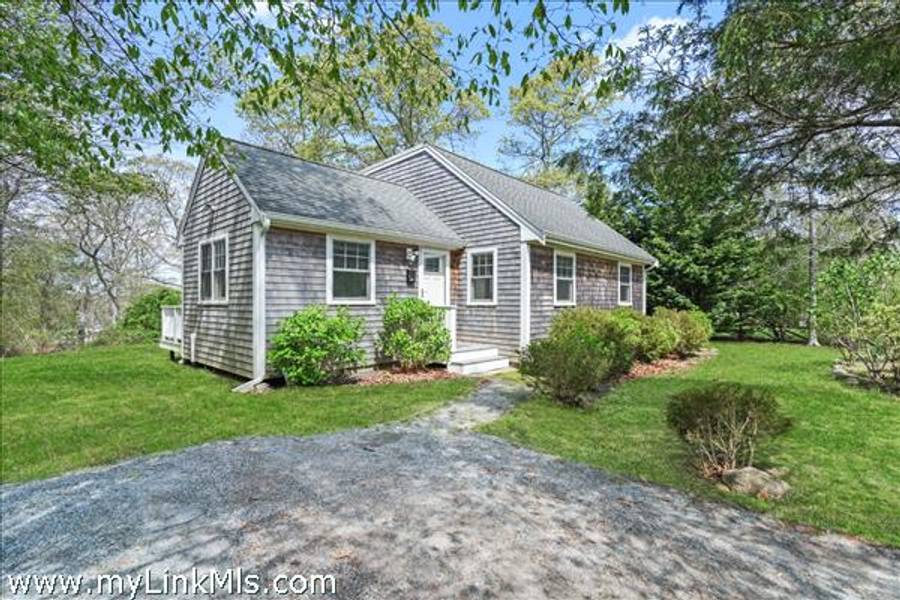 50 Lantern Lane  Vineyard Haven
