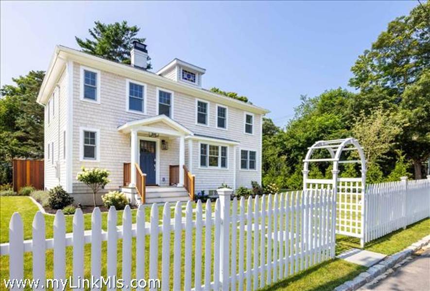 5 Pine Tree Lane  Vineyard Haven