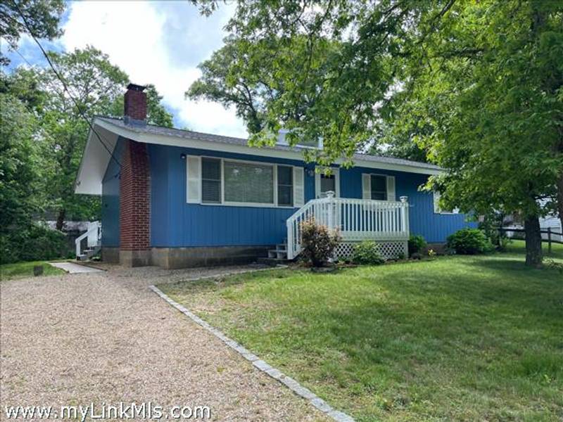 54 Towanticut Avenue  Oak Bluffs