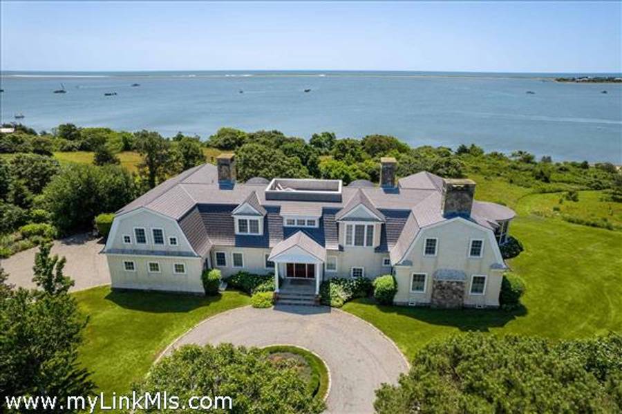 25 Lelands Path  Edgartown