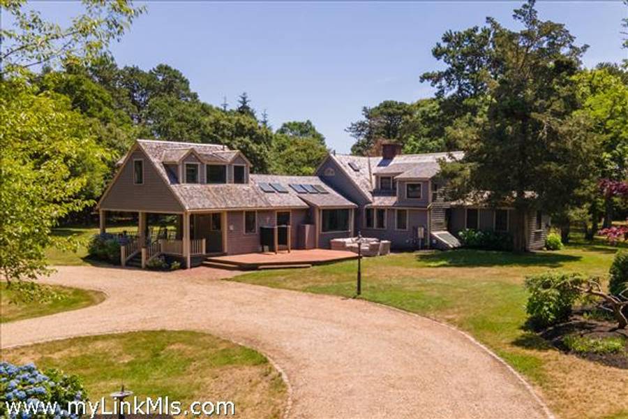 15 Tamarack Lane  Oak Bluffs