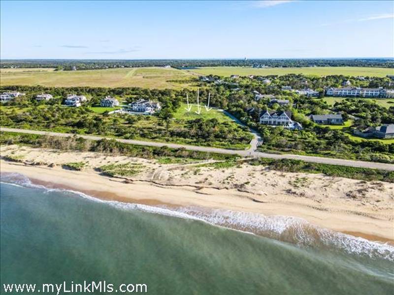 5 Atlantic Drive  Edgartown