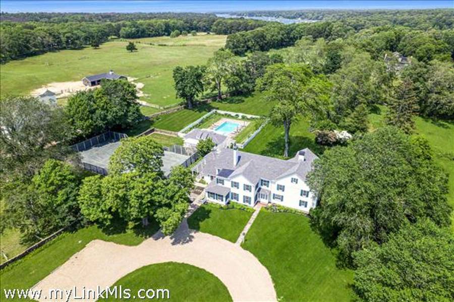 31 Lamberts Cove Road 0 Plum Cove Road  Vineyard Haven