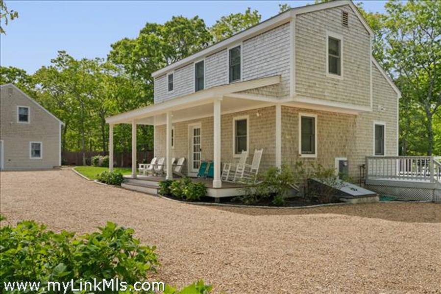 4 Hye Lane  Edgartown