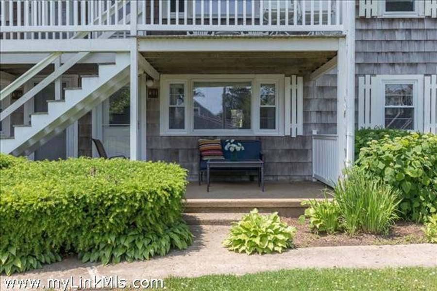 124 Skiff Avenue A 11 Vineyard Haven