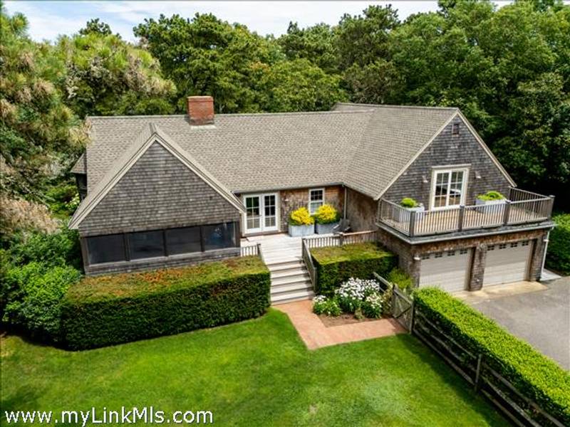 28 Marthas Road  Edgartown