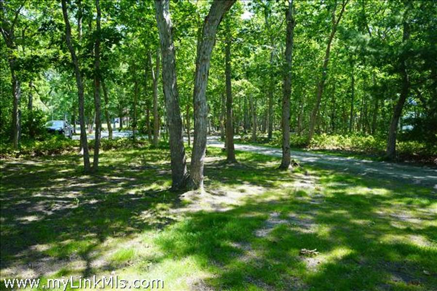 44 Iron Hill Road   Oak Bluffs