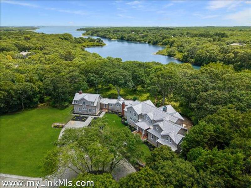 6 Janes Cove Road  Edgartown