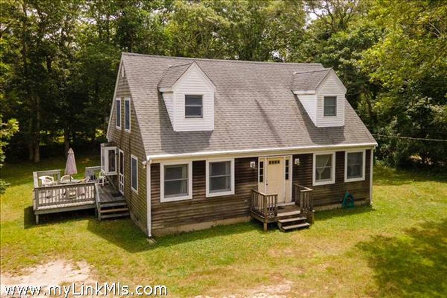 170 Barnes Road  Oak Bluffs