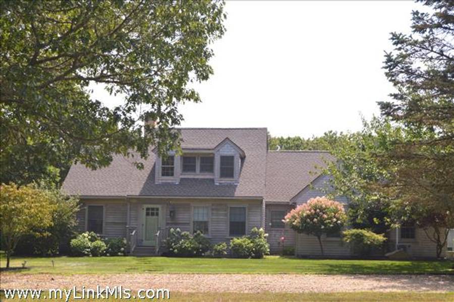 4 Pip n Circle  Edgartown