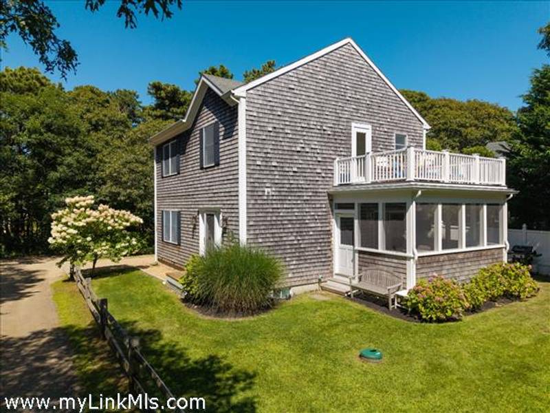 26 Winne Avenue  Oak Bluffs