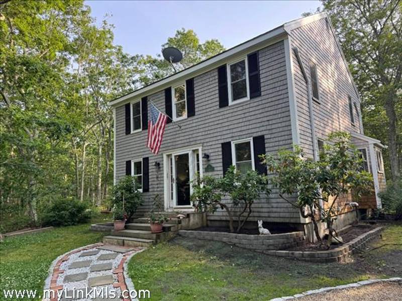 8 Old Purchase Way  Edgartown
