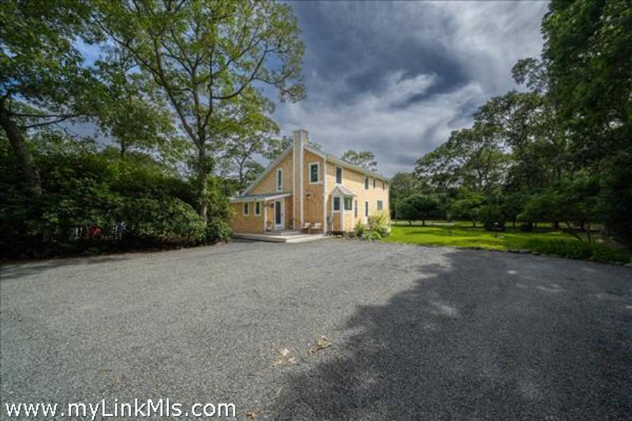 229 Oak Lane  West Tisbury
