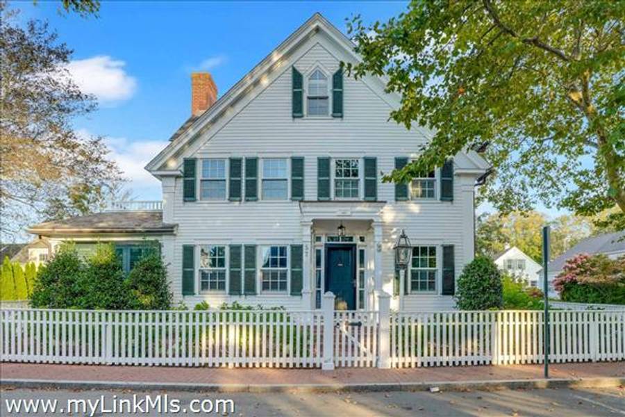52 South Summer Street  Edgartown