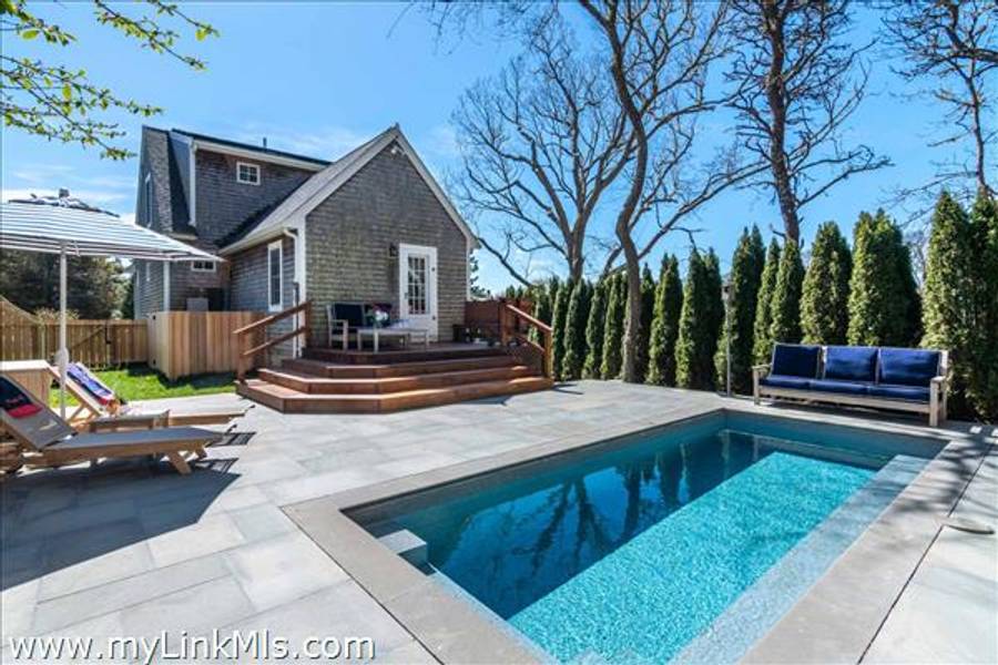 2 Orchard Lane  Edgartown
