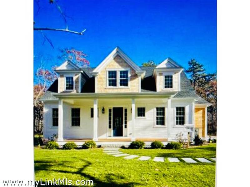 27 Seventh Street North  Edgartown