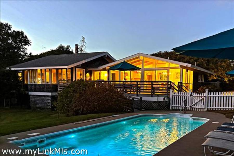 6 Trails End  Chilmark