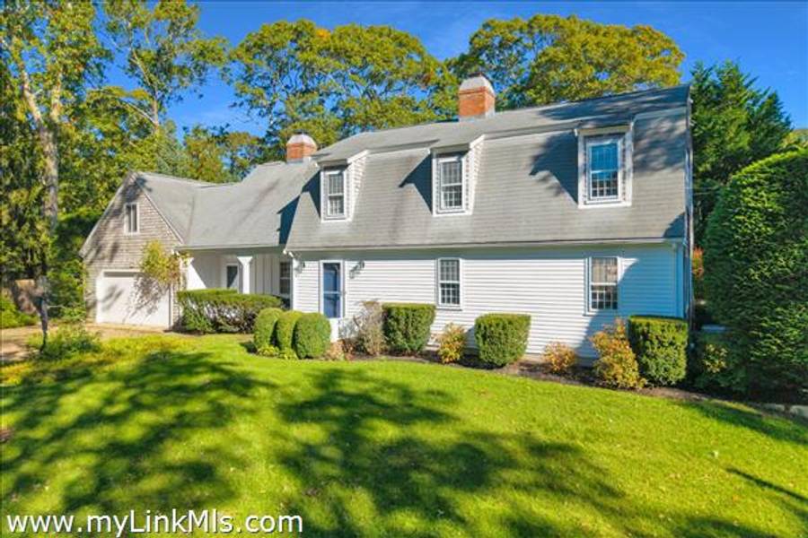 28 Pine Tree Lane  Vineyard Haven