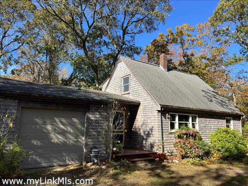 14 Twenty First Street North  Edgartown