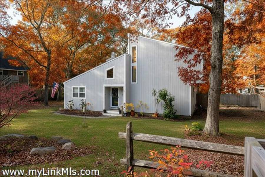 344 Greenwood Avenue  Vineyard Haven