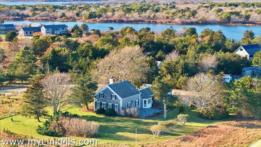 31 Butlers Cove Road  Edgartown