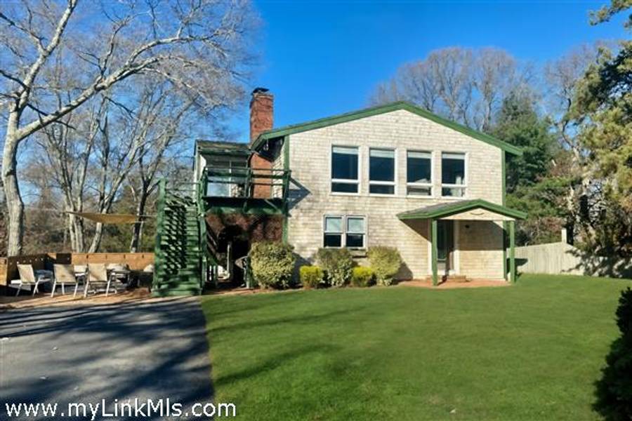 101 Tradewinds Road  Oak Bluffs