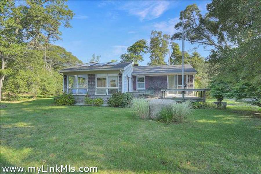 22 Oklahoma Avenue  Vineyard Haven