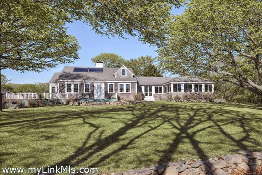 205 South Road  Chilmark