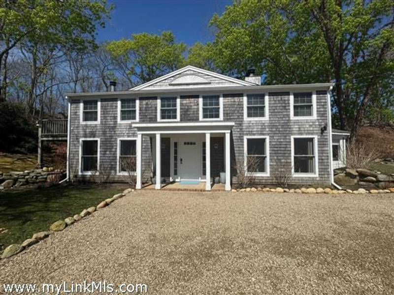 345 North Road  Chilmark