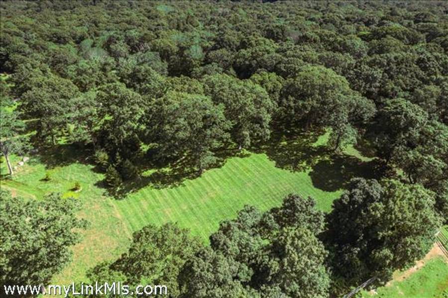26 Flint Hill Road  West Tisbury
