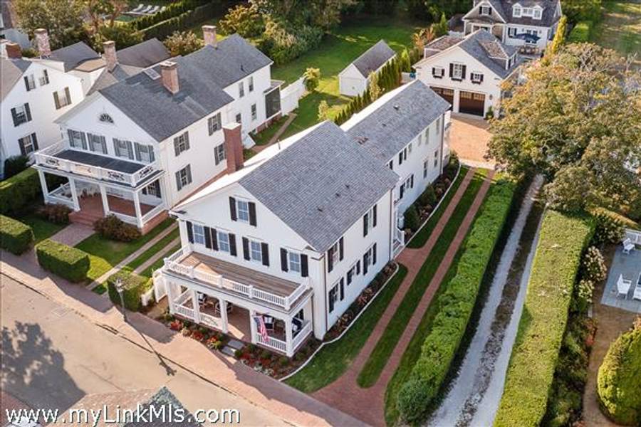 114- North Water Street  Edgartown