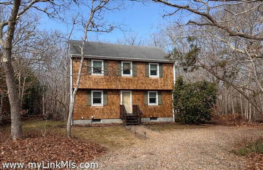 52 Windsor Drive  Edgartown