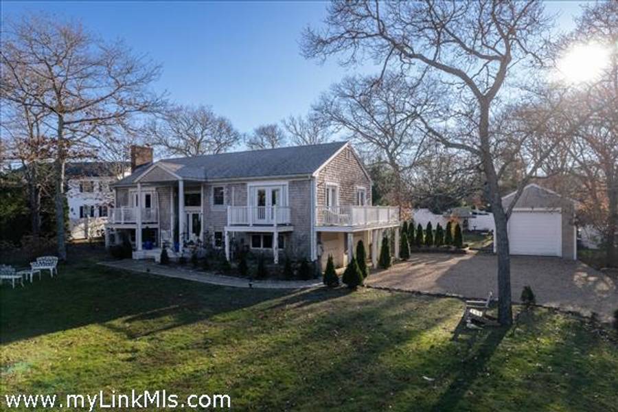 110 Clover Hill Drive  Vineyard Haven