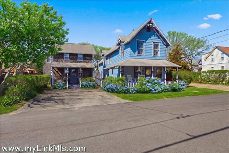25 Pennacook Avenue  Oak Bluffs