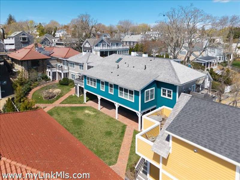 20 Union Court C Vineyard Haven