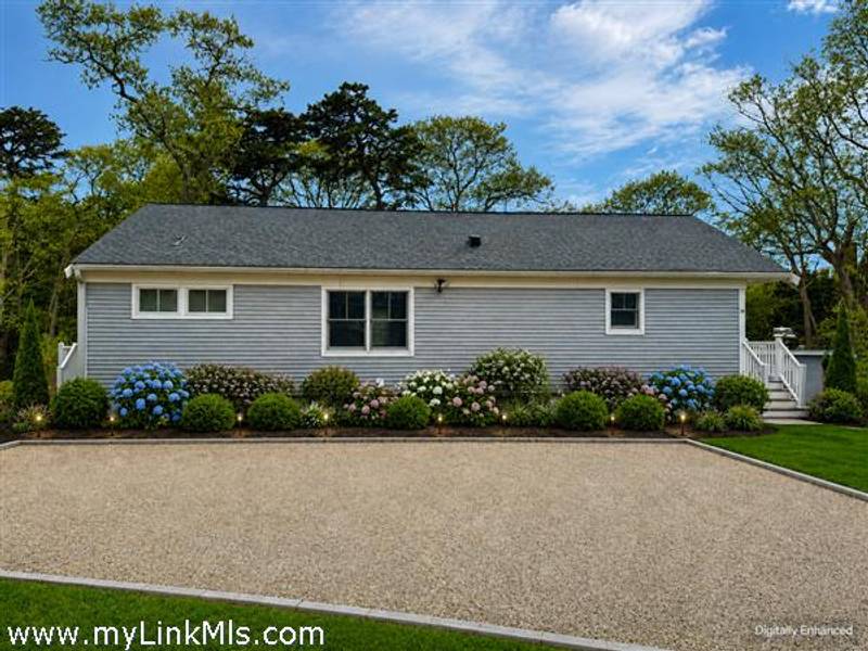39 Ferro Way  Vineyard Haven