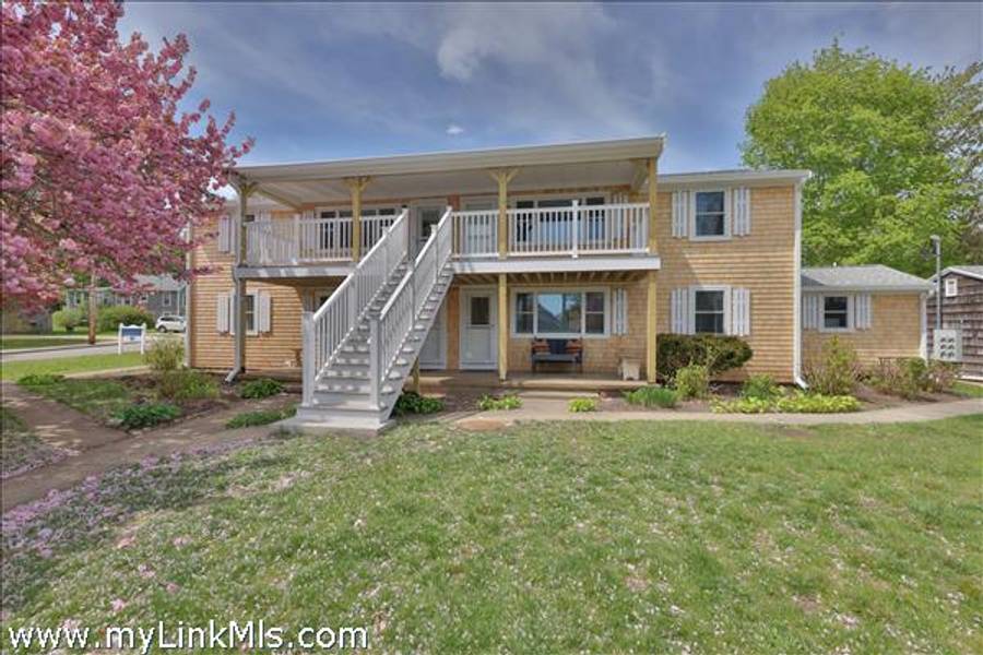 124 Skiff Avenue A 11 Vineyard Haven