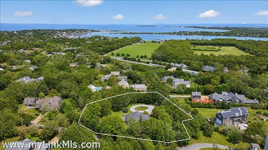 10 Peases Point Road  Edgartown